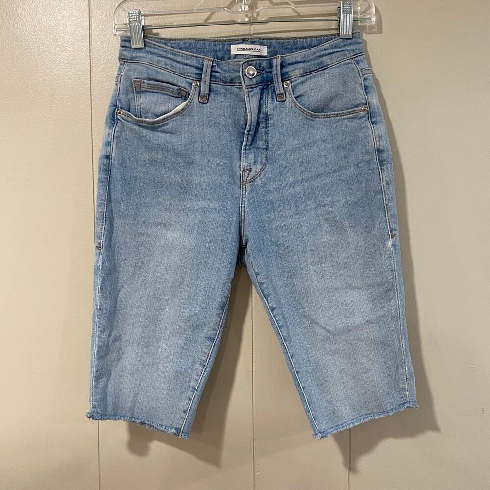 Good American Light Wash Denim Bermuda Shorts Size 2/26